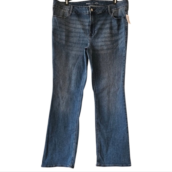 Old Navy Mid-Rise BootCut Jeans Women's Plus Size 20 - Picture 1 of 7